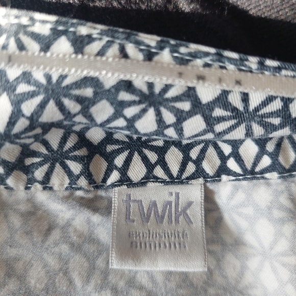 Twik Ladies Jacket - Picture 2 of 3